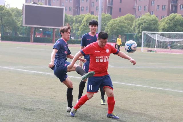 曼城三球击败利物浦 皮尔斯·摩根呼吁严惩